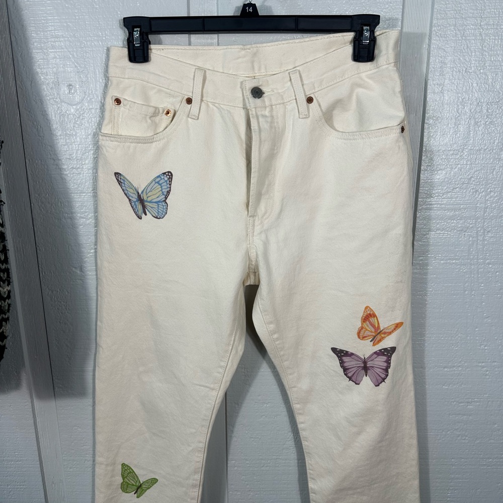 Levi’s Women’s White 501 Butterfly Jeans Size 30 x 28 EUC - Picture 4 of 12
